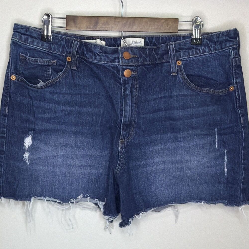 Universal Thread Vintage Midi Women’s Blue Denim Mid Rise Cut Off Shorts 16/33R